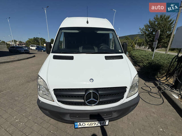 Білий Мерседес Sprinter, об'ємом двигуна 2.99 л та пробігом 324 тис. км за 17500 $, фото 1 на Automoto.ua
