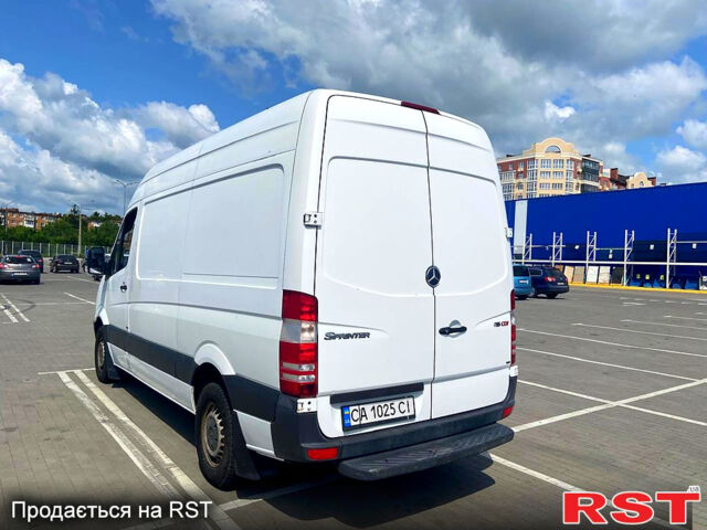 Белый Мерседес Sprinter, объемом двигателя 2.1 л и пробегом 312 тыс. км за 16500 $, фото 6 на Automoto.ua