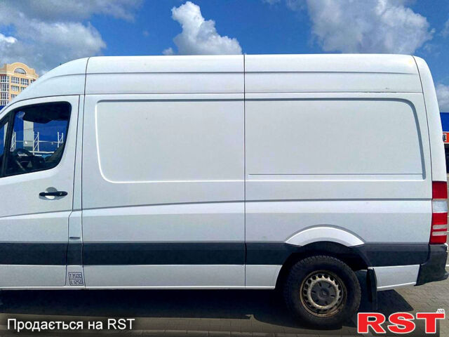 Белый Мерседес Sprinter, объемом двигателя 2.1 л и пробегом 312 тыс. км за 16500 $, фото 5 на Automoto.ua