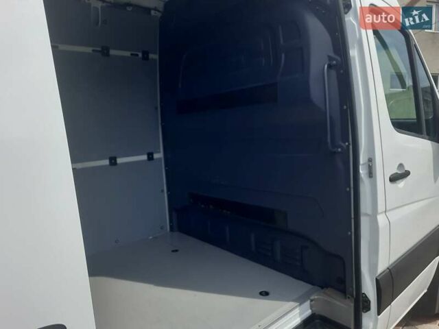 Белый Мерседес Sprinter, объемом двигателя 3 л и пробегом 380 тыс. км за 18500 $, фото 12 на Automoto.ua