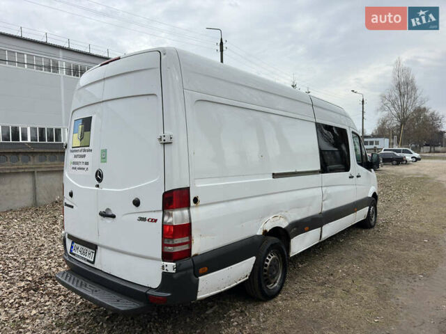Белый Мерседес Sprinter, объемом двигателя 2.7 л и пробегом 750 тыс. км за 14500 $, фото 3 на Automoto.ua