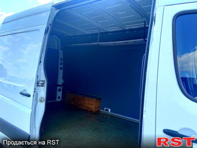 Белый Мерседес Sprinter, объемом двигателя 2.1 л и пробегом 312 тыс. км за 16500 $, фото 3 на Automoto.ua
