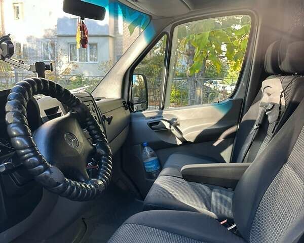 Белый Мерседес Sprinter, объемом двигателя 2.14 л и пробегом 787 тыс. км за 10000 $, фото 12 на Automoto.ua