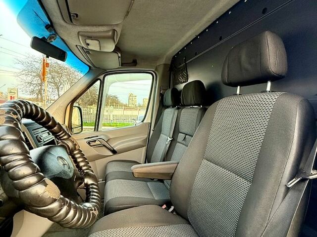 Білий Мерседес Sprinter, об'ємом двигуна 2.1 л та пробігом 400 тис. км за 12900 $, фото 12 на Automoto.ua