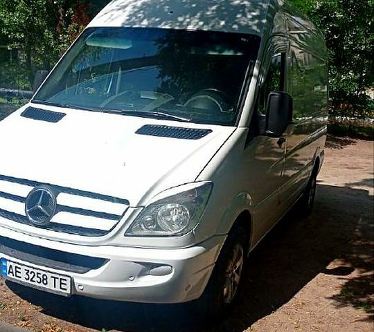 Білий Мерседес Sprinter, об'ємом двигуна 2.1 л та пробігом 400 тис. км за 14300 $, фото 2 на Automoto.ua