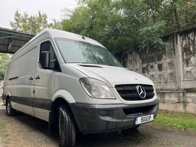 Белый Мерседес Sprinter, объемом двигателя 2.2 л и пробегом 450 тыс. км за 13000 $, фото 2 на Automoto.ua