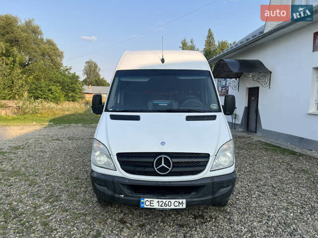 Белый Мерседес Sprinter, объемом двигателя 2.14 л и пробегом 450 тыс. км за 16368 $, фото 3 на Automoto.ua