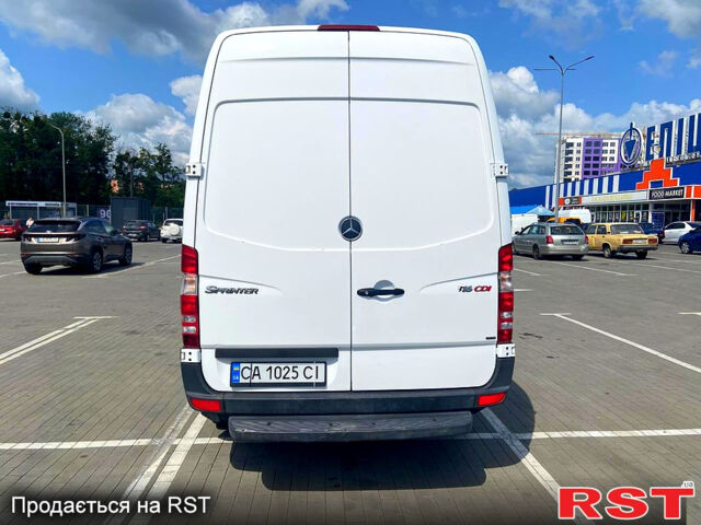 Белый Мерседес Sprinter, объемом двигателя 2.1 л и пробегом 312 тыс. км за 16500 $, фото 7 на Automoto.ua