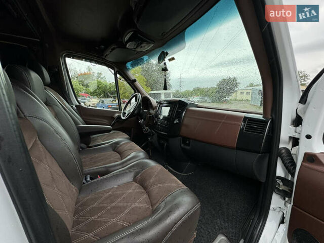 Белый Мерседес Sprinter, объемом двигателя 2.99 л и пробегом 500 тыс. км за 29999 $, фото 18 на Automoto.ua