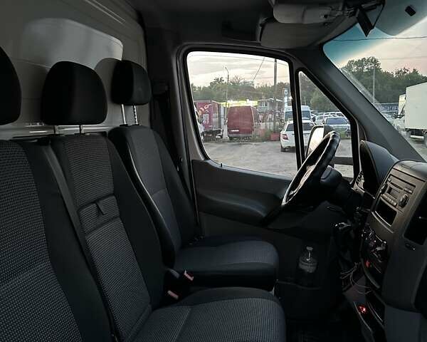 Белый Мерседес Sprinter, объемом двигателя 2.15 л и пробегом 530 тыс. км за 16500 $, фото 15 на Automoto.ua