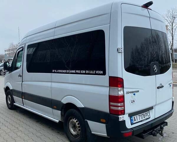 Белый Мерседес Sprinter, объемом двигателя 2.2 л и пробегом 560 тыс. км за 15700 $, фото 4 на Automoto.ua