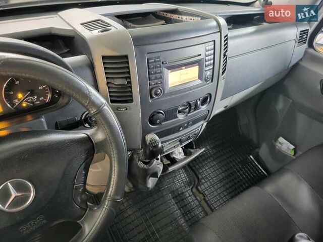 Белый Мерседес Sprinter, объемом двигателя 11.97 л и пробегом 140 тыс. км за 27500 $, фото 13 на Automoto.ua