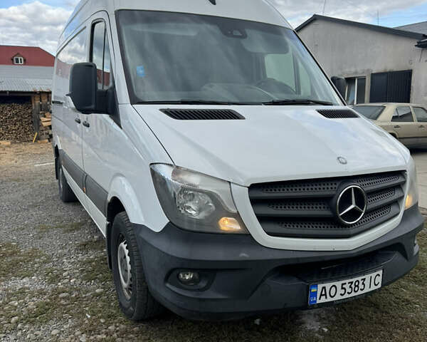 Белый Мерседес Sprinter, объемом двигателя 2.14 л и пробегом 305 тыс. км за 16000 $, фото 1 на Automoto.ua