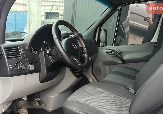 Білий Мерседес Sprinter, об'ємом двигуна 2.1 л та пробігом 340 тис. км за 13000 $, фото 10 на Automoto.ua