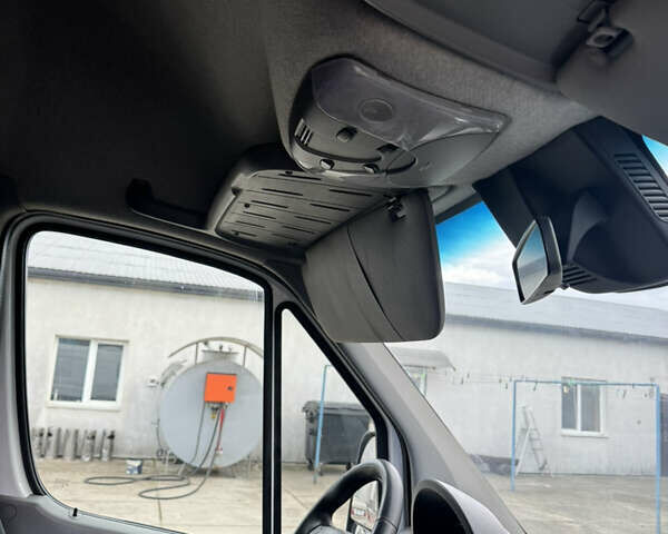 Белый Мерседес Sprinter, объемом двигателя 2.14 л и пробегом 305 тыс. км за 16000 $, фото 10 на Automoto.ua