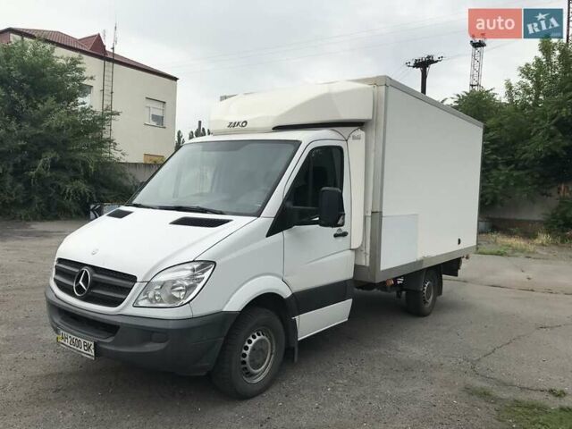 Белый Мерседес Sprinter, объемом двигателя 2.14 л и пробегом 402 тыс. км за 13000 $, фото 2 на Automoto.ua