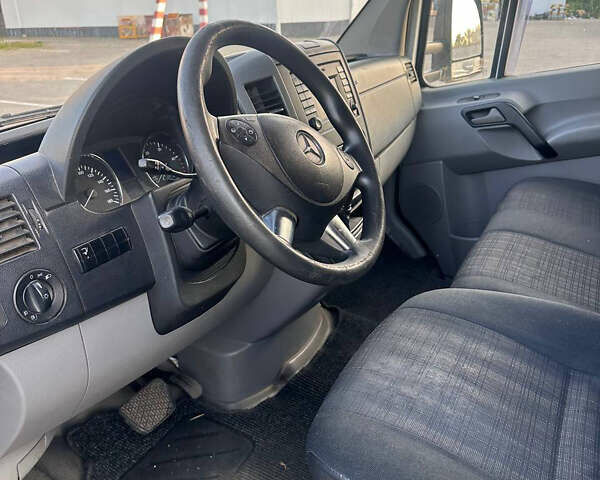 Білий Мерседес Sprinter, об'ємом двигуна 2.14 л та пробігом 300 тис. км за 18500 $, фото 10 на Automoto.ua