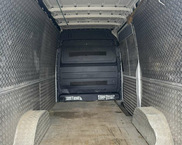 Белый Мерседес Sprinter, объемом двигателя 2.14 л и пробегом 305 тыс. км за 16000 $, фото 8 на Automoto.ua