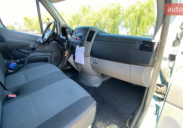Белый Мерседес Sprinter, объемом двигателя 2.14 л и пробегом 317 тыс. км за 18500 $, фото 7 на Automoto.ua