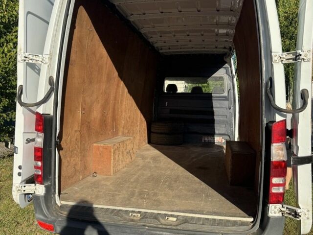 Белый Мерседес Sprinter, объемом двигателя 2.1 л и пробегом 377 тыс. км за 15000 $, фото 11 на Automoto.ua