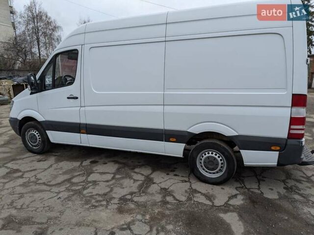 Белый Мерседес Sprinter, объемом двигателя 2.14 л и пробегом 370 тыс. км за 12500 $, фото 9 на Automoto.ua