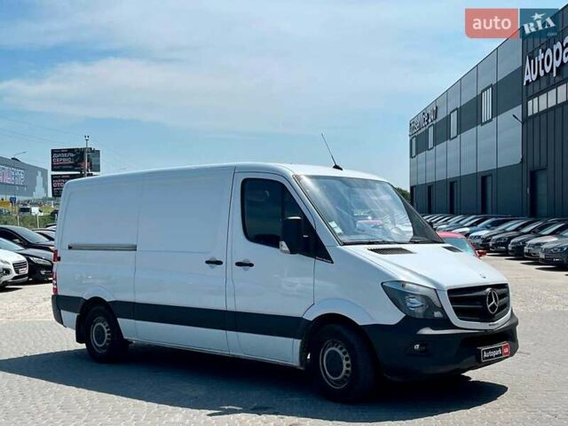 Белый Мерседес Sprinter, объемом двигателя 2.2 л и пробегом 275 тыс. км за 14990 $, фото 4 на Automoto.ua