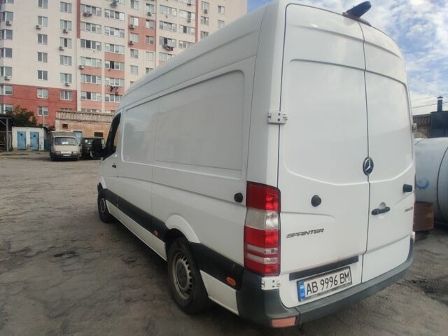 Білий Мерседес Sprinter, об'ємом двигуна 2.2 л та пробігом 265 тис. км за 401 $, фото 3 на Automoto.ua