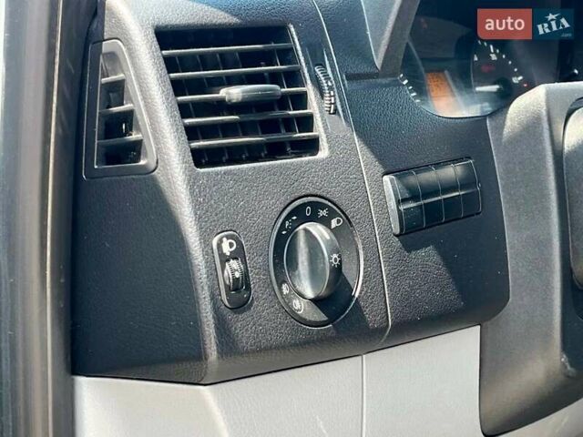 Белый Мерседес Sprinter, объемом двигателя 2.2 л и пробегом 275 тыс. км за 14990 $, фото 17 на Automoto.ua