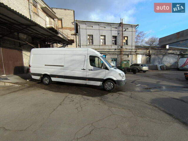 Белый Мерседес Sprinter, объемом двигателя 2.14 л и пробегом 481 тыс. км за 14000 $, фото 3 на Automoto.ua