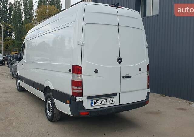 Білий Мерседес Sprinter, об'ємом двигуна 2.1 л та пробігом 340 тис. км за 13000 $, фото 2 на Automoto.ua