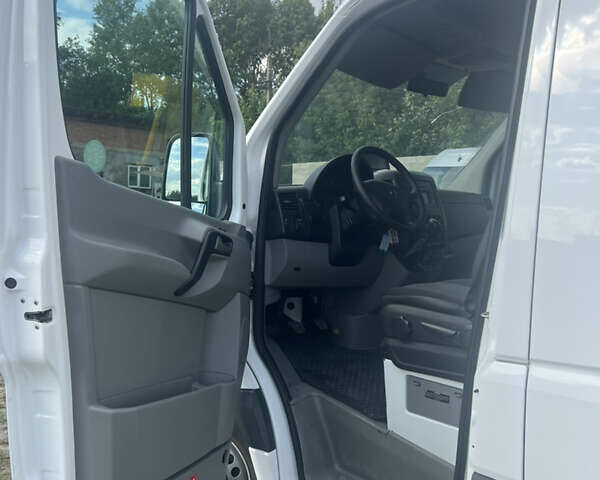 Белый Мерседес Sprinter, объемом двигателя 2.2 л и пробегом 310 тыс. км за 19999 $, фото 14 на Automoto.ua