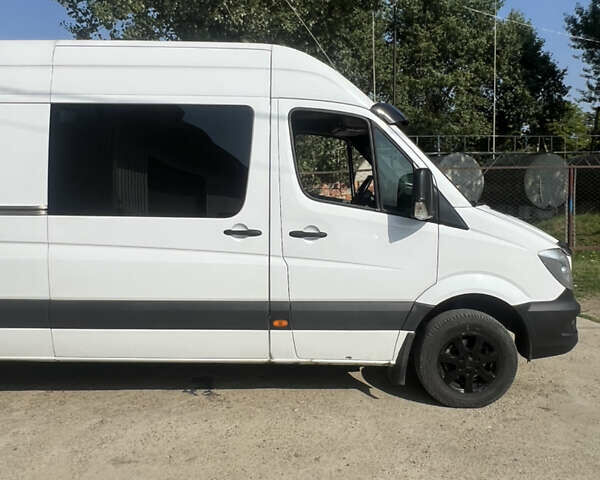 Белый Мерседес Sprinter, объемом двигателя 3 л и пробегом 403 тыс. км за 24300 $, фото 5 на Automoto.ua