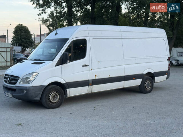 Белый Мерседес Sprinter, объемом двигателя 2.14 л и пробегом 550 тыс. км за 13700 $, фото 7 на Automoto.ua