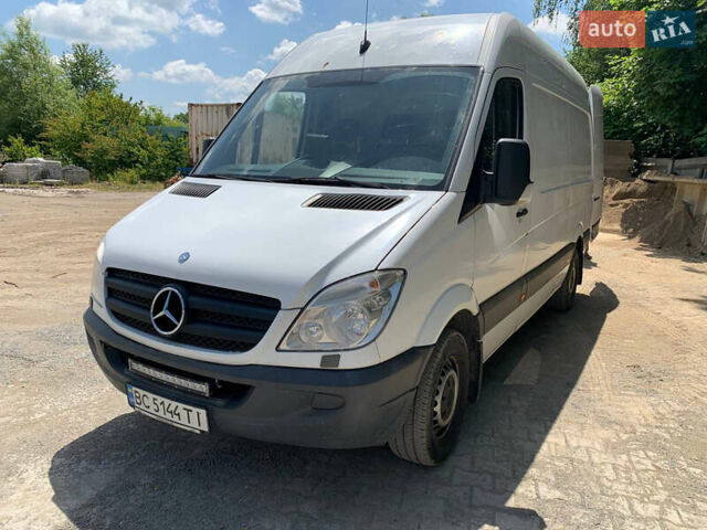 Белый Мерседес Sprinter, объемом двигателя 2.14 л и пробегом 271 тыс. км за 17899 $, фото 4 на Automoto.ua