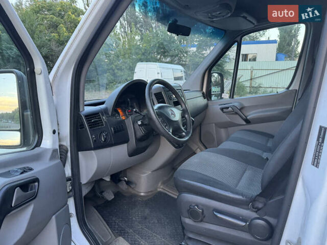 Белый Мерседес Sprinter, объемом двигателя 2.14 л и пробегом 550 тыс. км за 13700 $, фото 11 на Automoto.ua