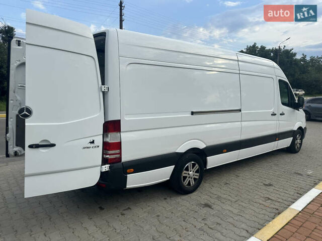 Белый Мерседес Sprinter, объемом двигателя 2.2 л и пробегом 352 тыс. км за 15500 $, фото 4 на Automoto.ua
