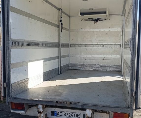 Білий Мерседес Sprinter, об'ємом двигуна 2.1 л та пробігом 420 тис. км за 18500 $, фото 3 на Automoto.ua