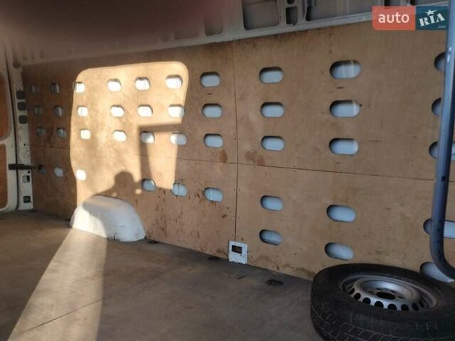 Белый Мерседес Sprinter, объемом двигателя 2.2 л и пробегом 259 тыс. км за 16000 $, фото 12 на Automoto.ua