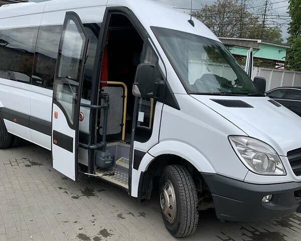 Белый Мерседес Sprinter, объемом двигателя 2.14 л и пробегом 418 тыс. км за 35000 $, фото 5 на Automoto.ua