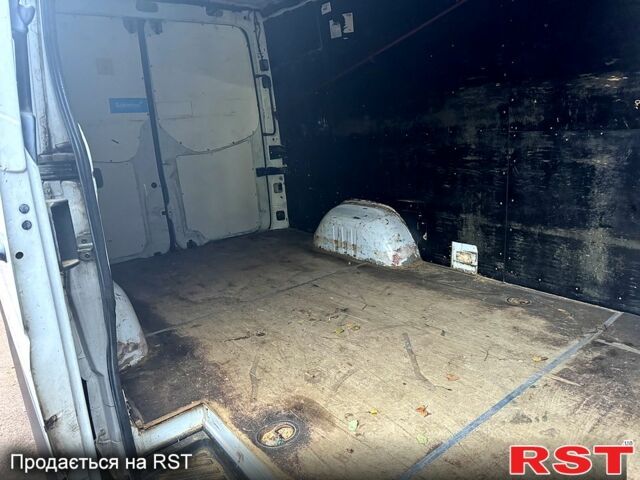 Белый Мерседес Sprinter, объемом двигателя 2.1 л и пробегом 370 тыс. км за 12800 $, фото 10 на Automoto.ua