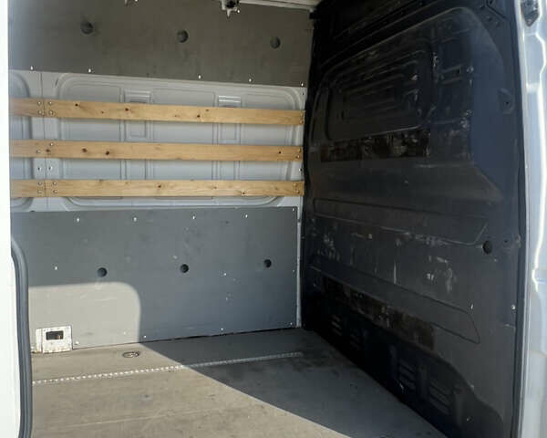 Белый Мерседес Sprinter, объемом двигателя 3 л и пробегом 403 тыс. км за 24300 $, фото 16 на Automoto.ua