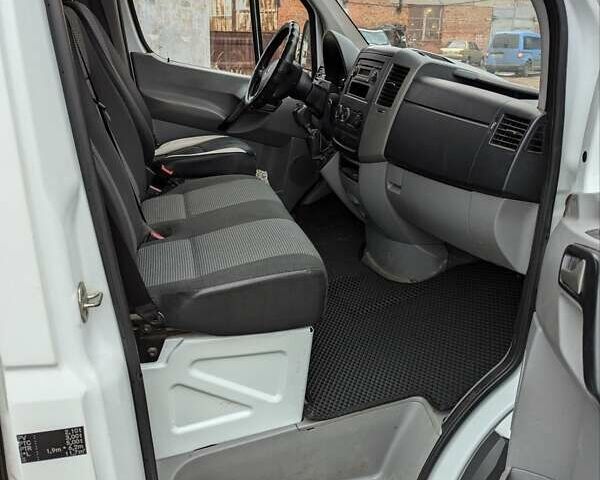 Белый Мерседес Sprinter, объемом двигателя 2.14 л и пробегом 370 тыс. км за 12500 $, фото 41 на Automoto.ua