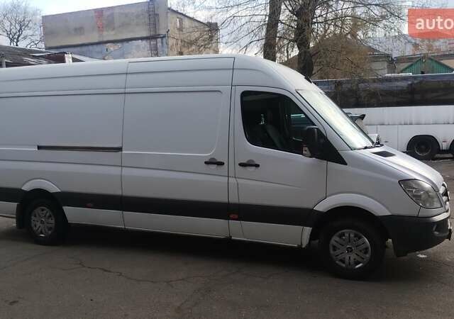Белый Мерседес Sprinter, объемом двигателя 2.14 л и пробегом 481 тыс. км за 14000 $, фото 11 на Automoto.ua