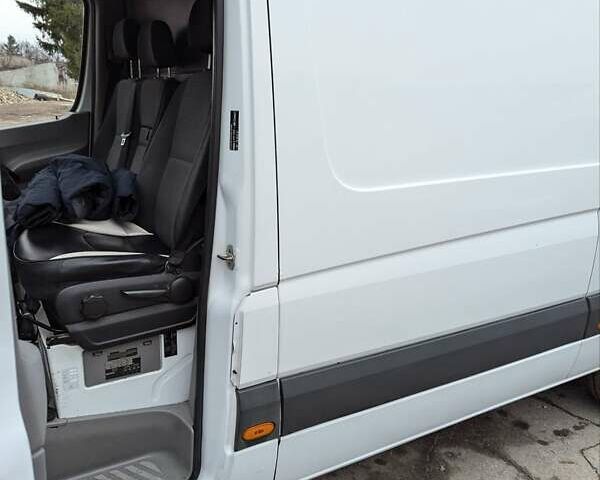 Белый Мерседес Sprinter, объемом двигателя 2.14 л и пробегом 370 тыс. км за 12500 $, фото 24 на Automoto.ua