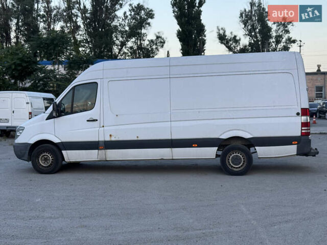 Белый Мерседес Sprinter, объемом двигателя 2.14 л и пробегом 550 тыс. км за 13700 $, фото 6 на Automoto.ua