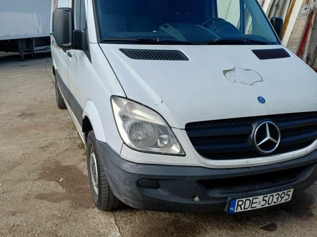 Белый Мерседес Sprinter, объемом двигателя 2 л и пробегом 350 тыс. км за 950 $, фото 5 на Automoto.ua