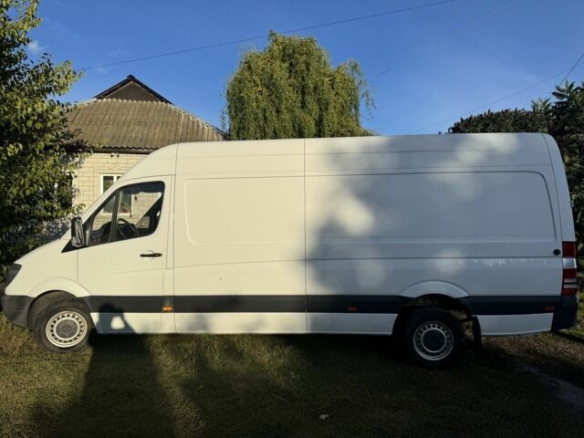 Белый Мерседес Sprinter, объемом двигателя 2.1 л и пробегом 377 тыс. км за 15000 $, фото 2 на Automoto.ua