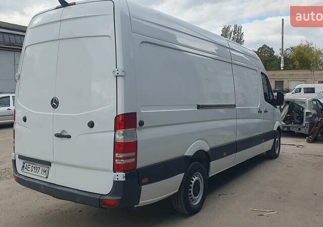 Білий Мерседес Sprinter, об'ємом двигуна 2.1 л та пробігом 340 тис. км за 13000 $, фото 3 на Automoto.ua