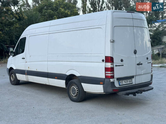 Белый Мерседес Sprinter, объемом двигателя 2.14 л и пробегом 550 тыс. км за 13700 $, фото 5 на Automoto.ua