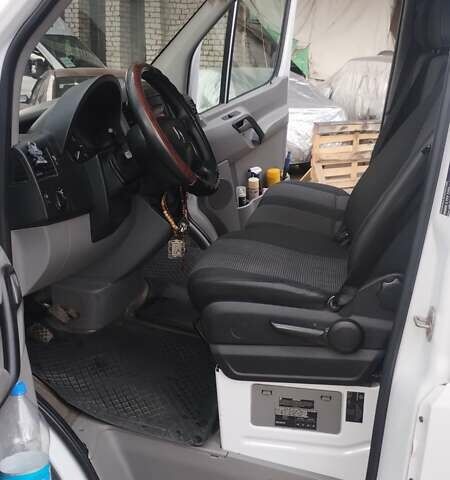 Белый Мерседес Sprinter, объемом двигателя 2.14 л и пробегом 481 тыс. км за 14000 $, фото 9 на Automoto.ua